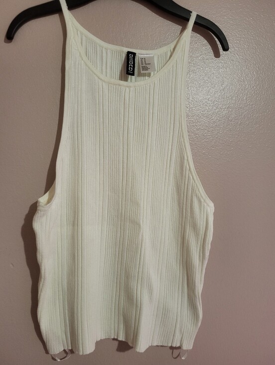 H&M Tops - H&M Ribbed Racerback Tank